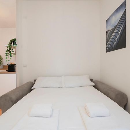 I Host Apartment - Gressoney 2 Милано Екстериор снимка